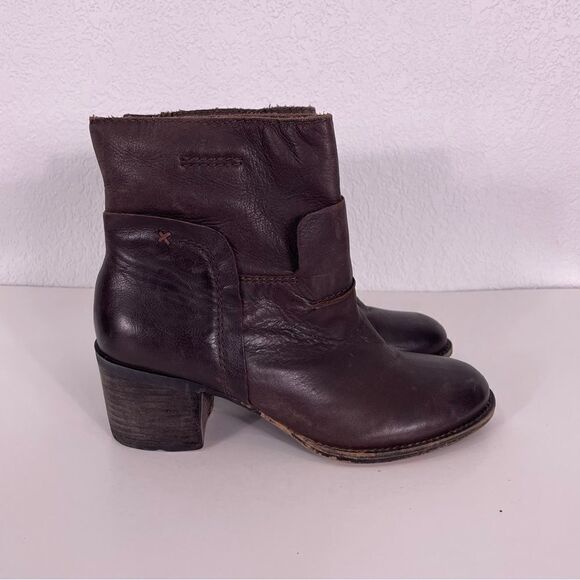 OTBT Brown Leather Heeled Pull On Booties - Picture 1 of 8